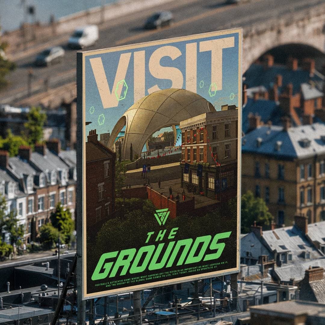 Grande billboard che invita i giocatori a visitare The Grounds sopra lo skyline.